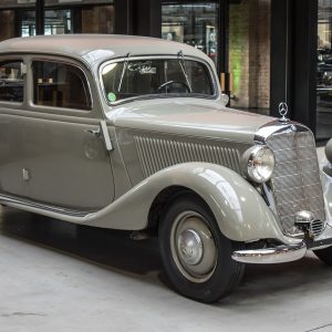 automobile-3145938_1280